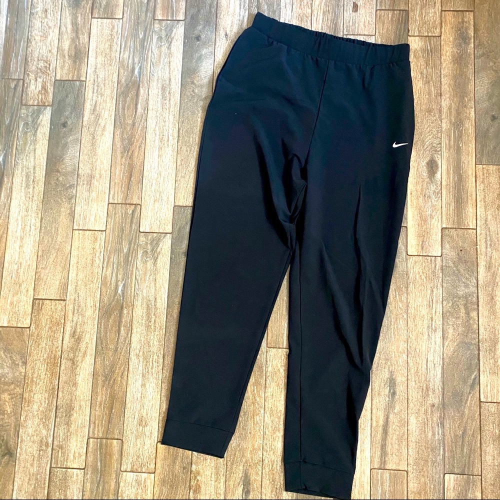 Nike dry fit tapered jogger pant